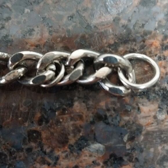 Girl's 4 Charm Bracelet...EUC - Picture 6 of 6